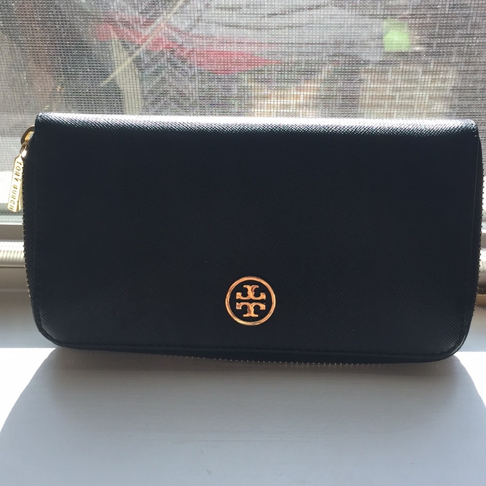 Tory Burch black leather wallet